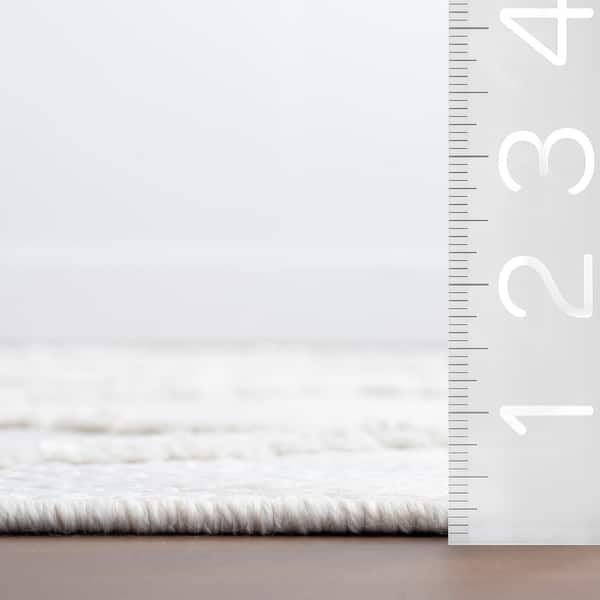 Nuloom Amalie Trellis Fringe Area Rug