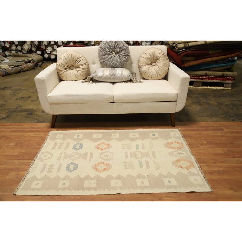 Hand Woven Oriental 100% Wool Carpet Southwestern Tribal Beige & Ivories Kilim Area Rug - 4' 9'' X 3' 2''