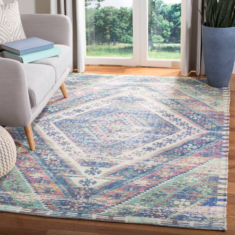 SAFAVIEH Handmade Saffron Kailee Modern Tribal Cotton Rug - 4' x 6' - Royal Blue/Fuchsia