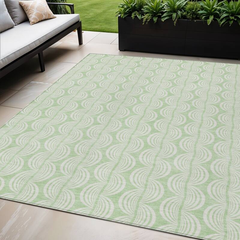 HomeRoots Ogee Transitional Rectangle Outdoor Rug - 5' X 8'