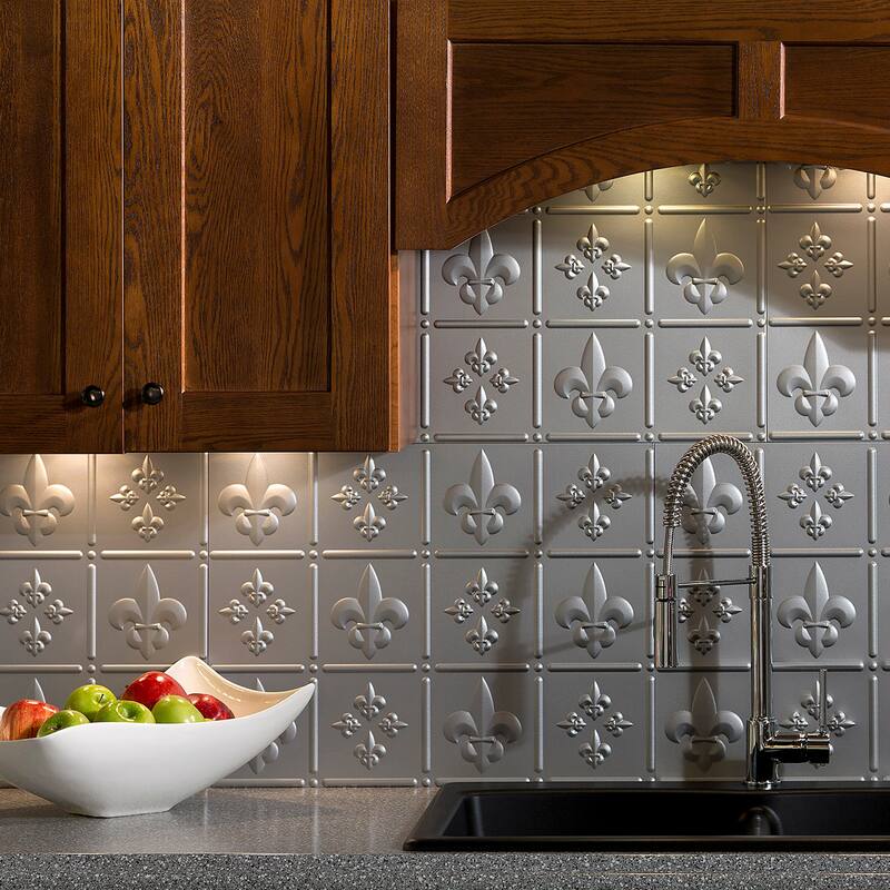 FASÄDE Fleur de Lis Decorative Vinyl Backsplash Panel
