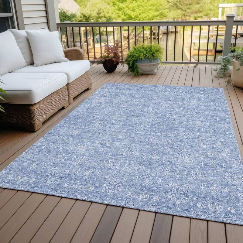 Machine Washable Indoor/ Outdoor Chantille Traditional Floral Rug