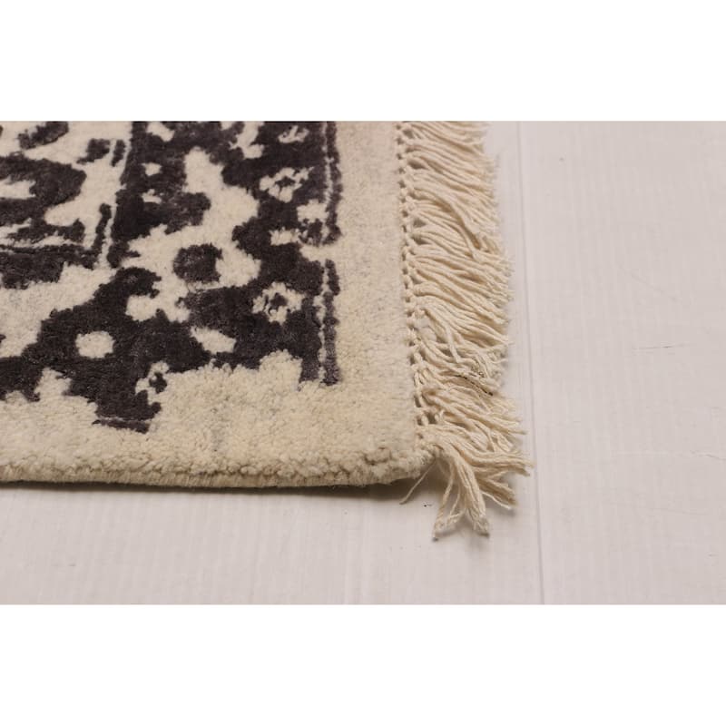 ECARPETGALLERY Hand-knotted Heritage Cream, Dark Grey Silk, Wool Rug - 8'7 x 11'10