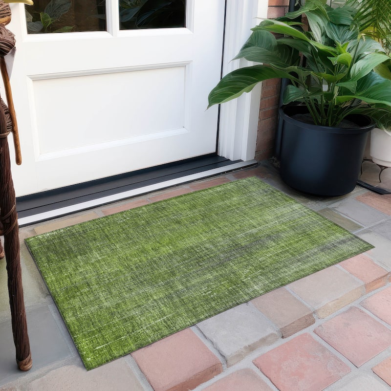 Machine Washable Indoor/ Outdoor Ombre Solid Chantille Rug - 1'8" x 2'6" - Green