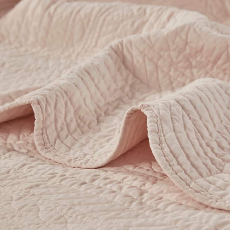 Madison Park Venice 6 Piece Scalloped Edge Daybed Cover Set