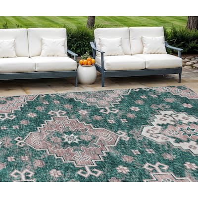 HomeRoots Medallion Traditional Rectangle Outdoor Rug
