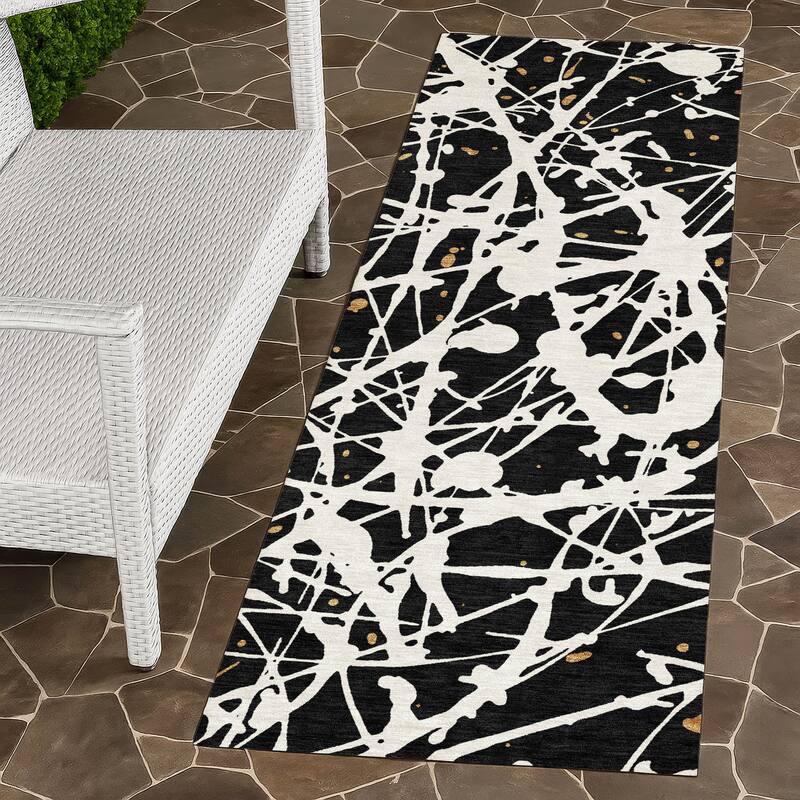 Machine Washable Indoor/ Outdoor Modern Campo Chantille Rug - Black - 2'3" x 7'6"
