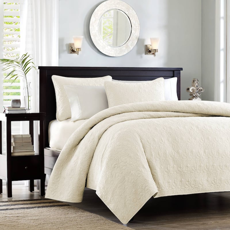 Madison Park Mansfield Reversible Quilt Set
