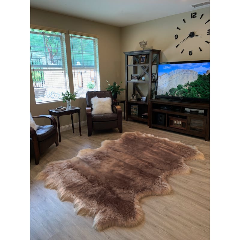 Highland Select Natural Long Wool Sheepskin 8 Pelt Shag Rug - 5'5" x 6'8"