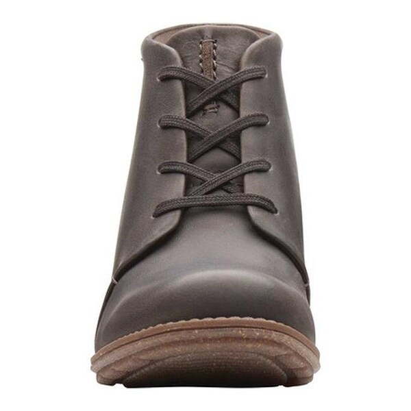 Clarks sashlin sue ankle bootie