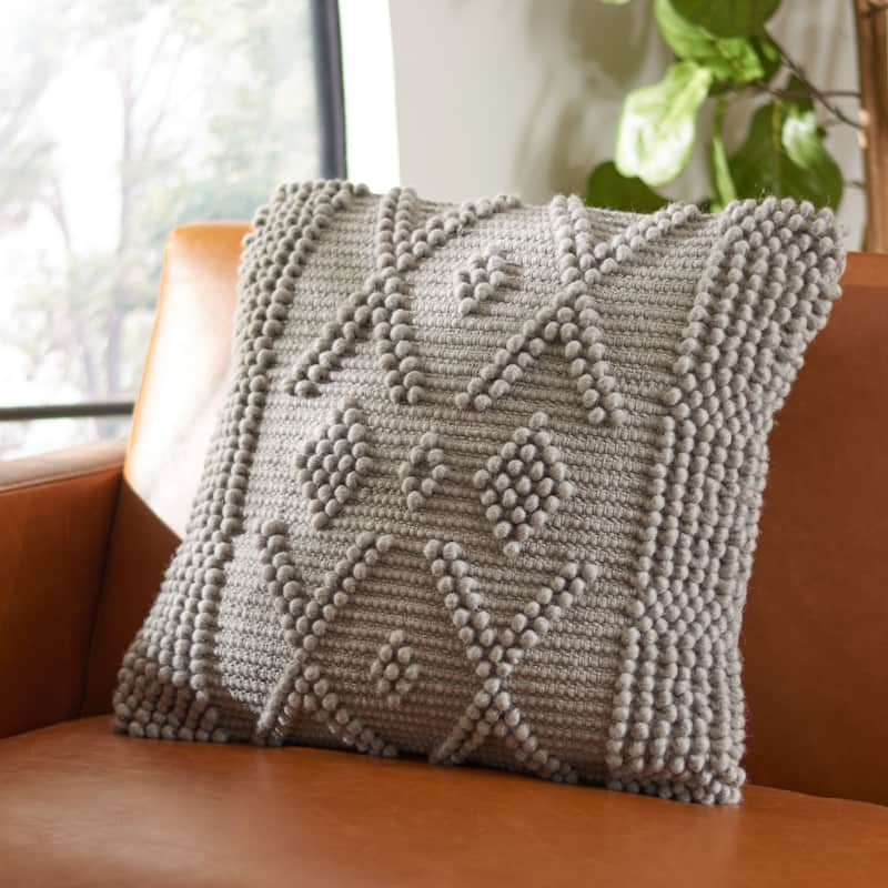 SAFAVIEH Solvi Boho Wool 20-inch Square Decorative Accent Throw Pillow - Light Grey - 20Wx20L