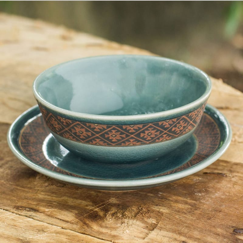Handmade Thai Weave Inspiration Celadon ceramic bowl and plate set (Thailand) - 8' x 10'