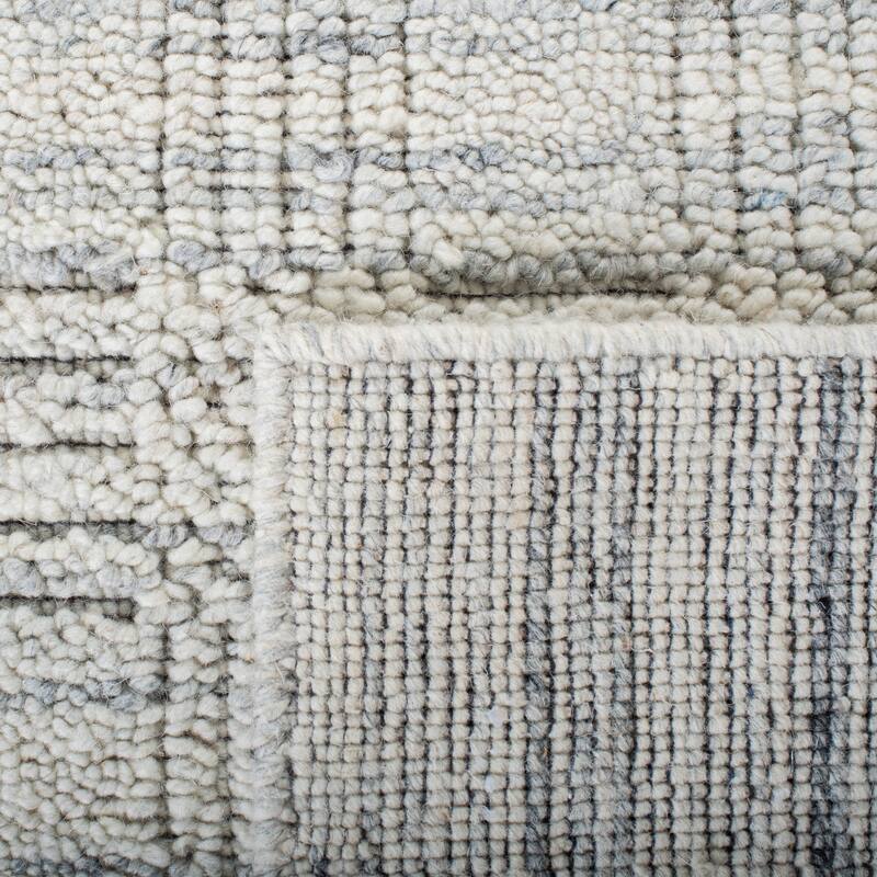 SAFAVIEH Handmade Elements Vitoria Wool Rug
