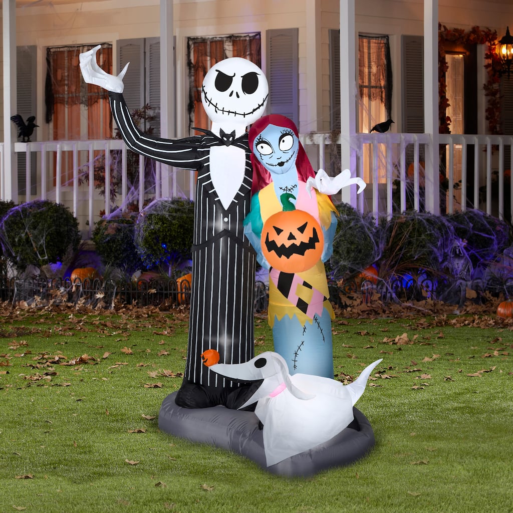 Gemmy Airblown Nightmare Before Christmas Scene Disney , 6 ft Tall, Multi
