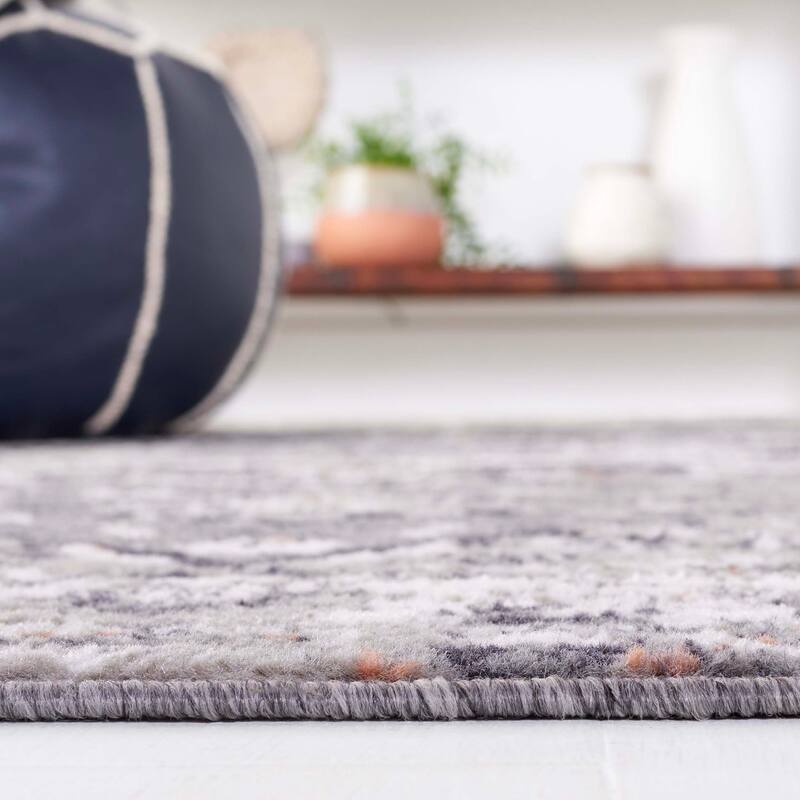 SAFAVIEH Pyramid Tapati Traditional Oriental Rug