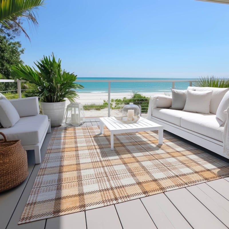 Machine Washable Indoor/ Outdoor Casual Plaid Chantille Rug