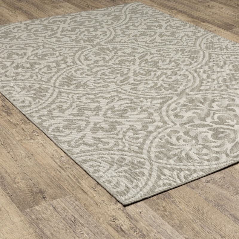 Vista Home Palmetto Floral Medallion Indoor/ Outdoor Area Rug