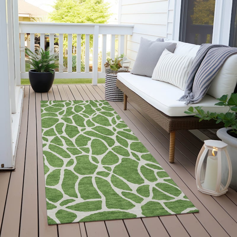 Machine Washable Indoor/ Outdoor Modern Chantille Rug - Green - 2'3" x 7'6"
