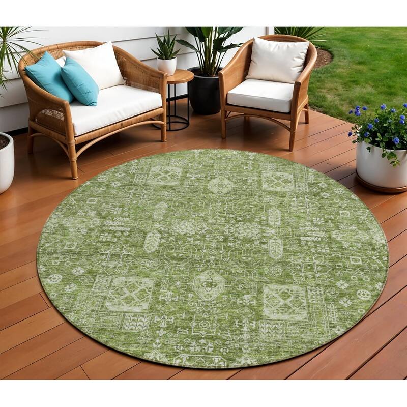 HomeRoots Oriental Transitional Rectangle Outdoor Rug - 8' Round