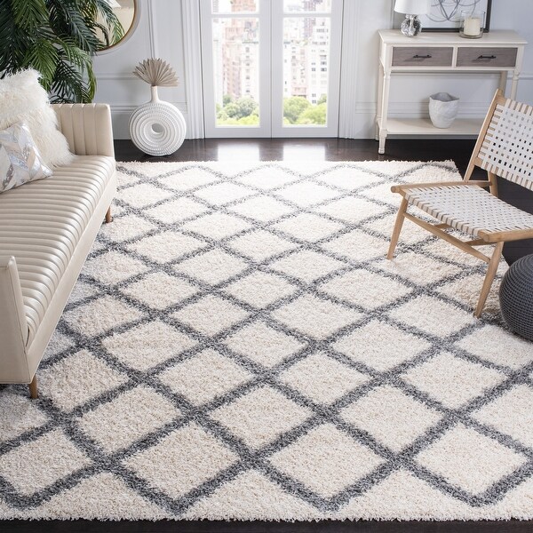 SAFAVIEH Dallas Shag Gertrudis Trellis 1.5-inch Thick Rug. Opens flyout.