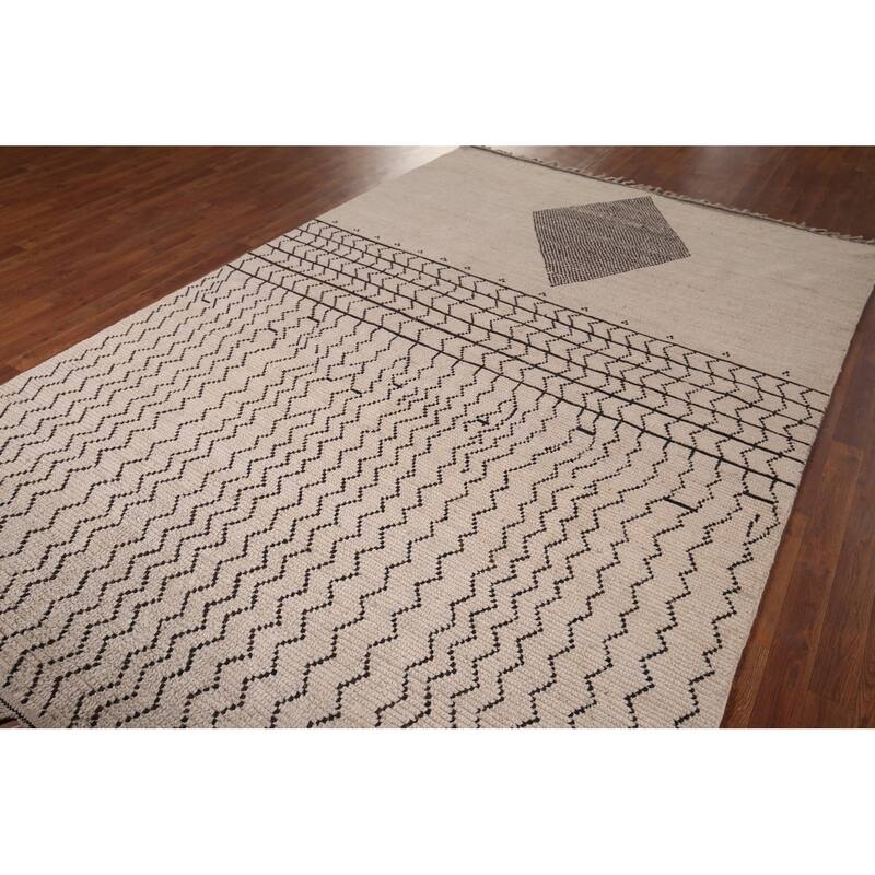 Moroccan Oriental Area Rug Hand-Knotted Beige Wool Carpet - 6'9"x 10'3"