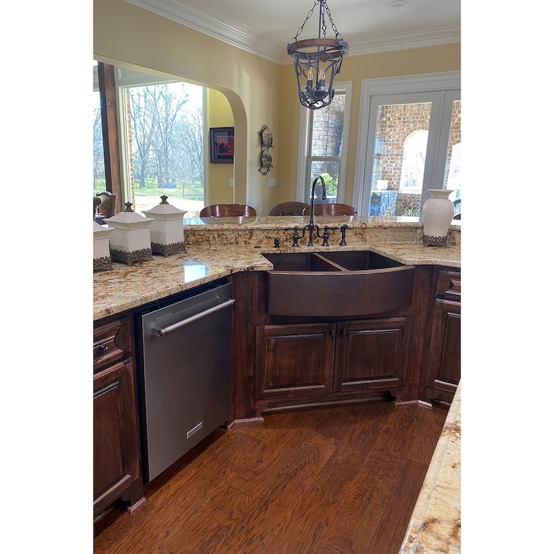 33-in Hammered Copper Rounded Apron Front 50/50 Double Basin Kitchen Sink (KA50RDB33249)