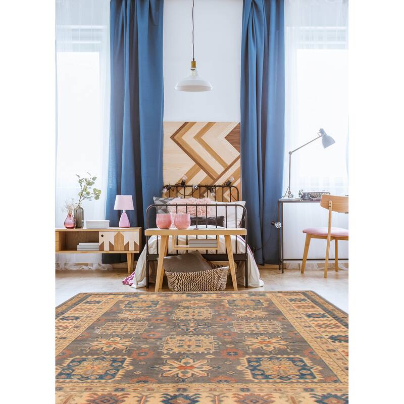 ECARPETGALLERY Hand-knotted Uzbek Ghazni Grey Wool Rug - 5'0 x 6'7