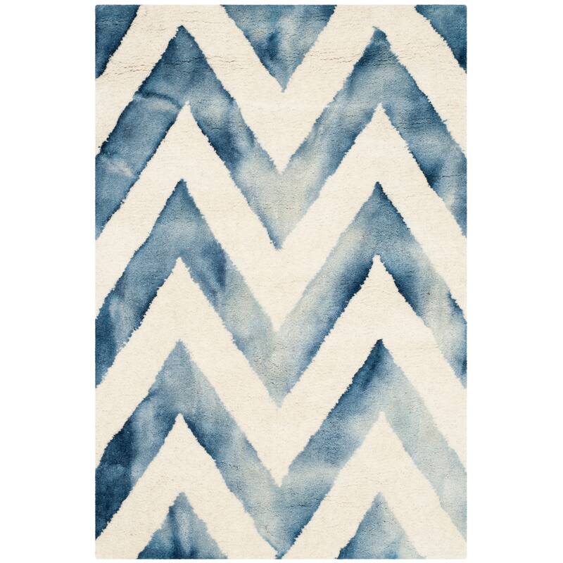 SAFAVIEH Dip Dye Erkhild Hand-tufted Wool Chevron Area Rug - 2' x 3' - Ivory/Navy