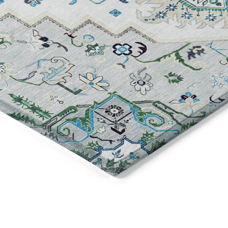 Machine Washable Indoor/ Outdoor Persian Traditional Chantille Rug