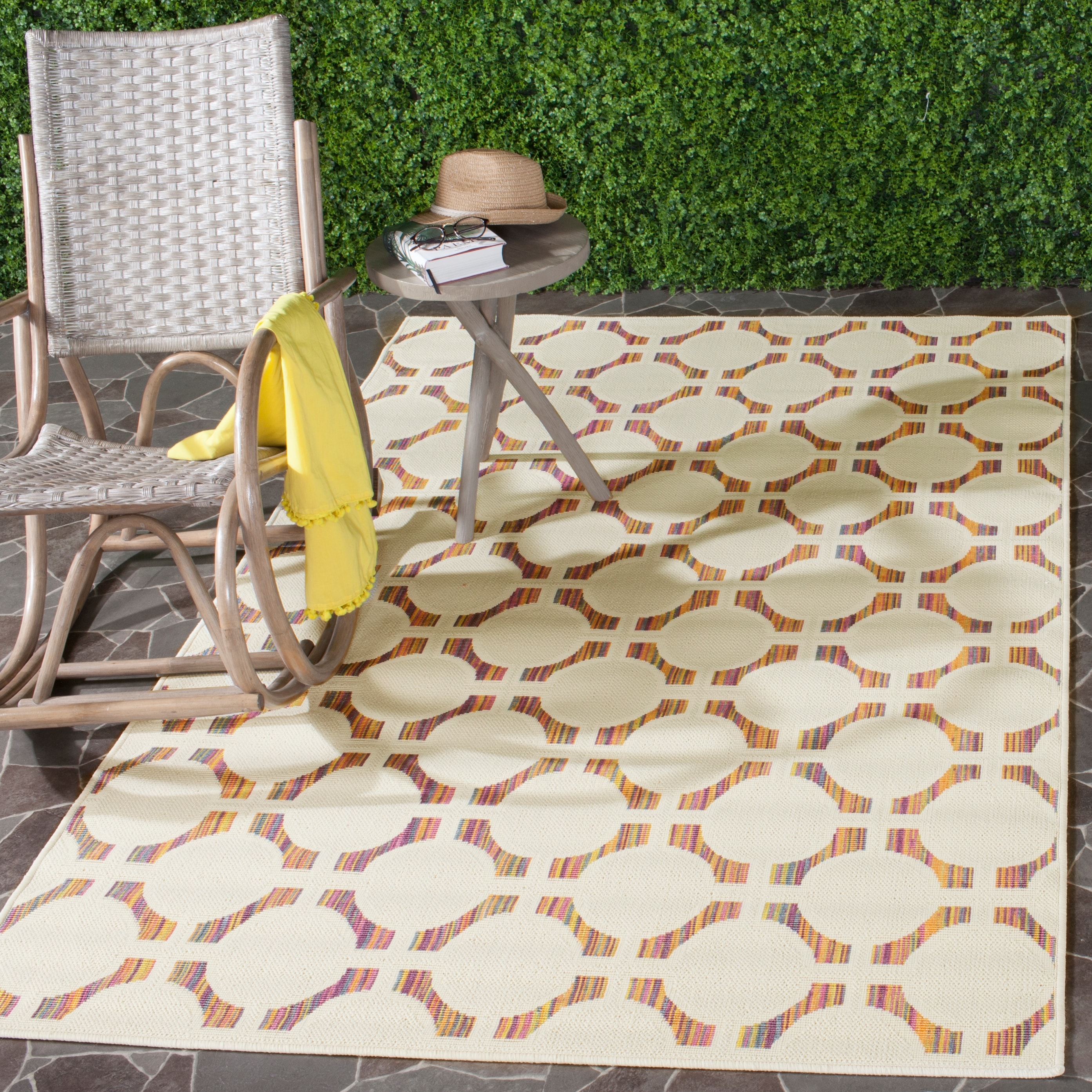 SAFAVIEH Havana Candi Indoor/ Outdoor Waterproof Patio Backyard Rug