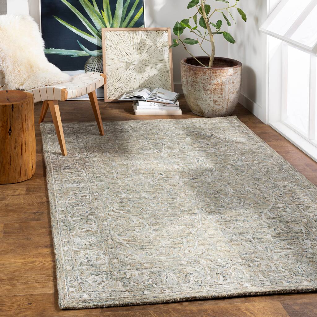 Livabliss Amalia Traditional Area Rug
