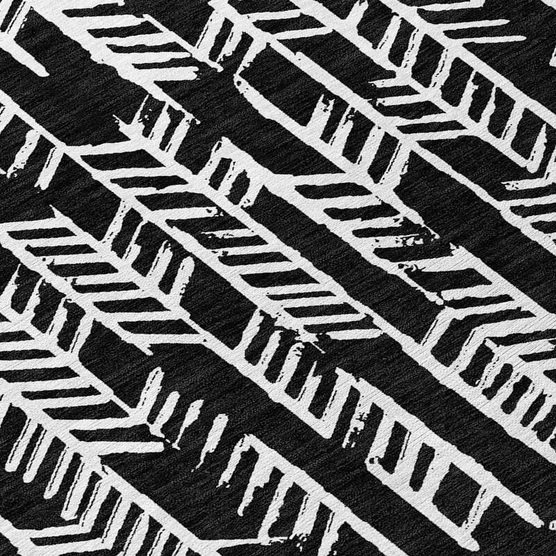 Machine Washable Indoor/ Outdoor Chantille Modern Arrows Rug