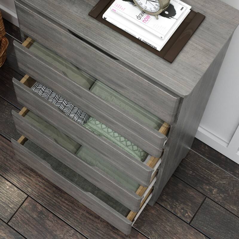 Max and Lily Farmhouse 5 Drawer Dresser