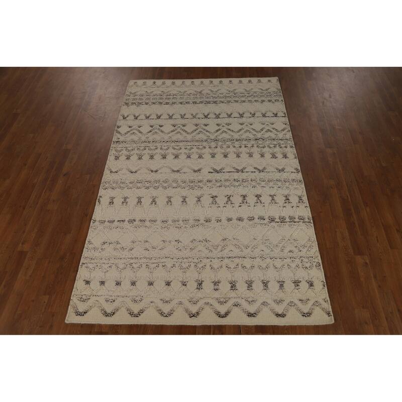 Chevron Style Moroccan Oriental Area Rug Handmade Wool Carpet - 5'1" x 8'2"