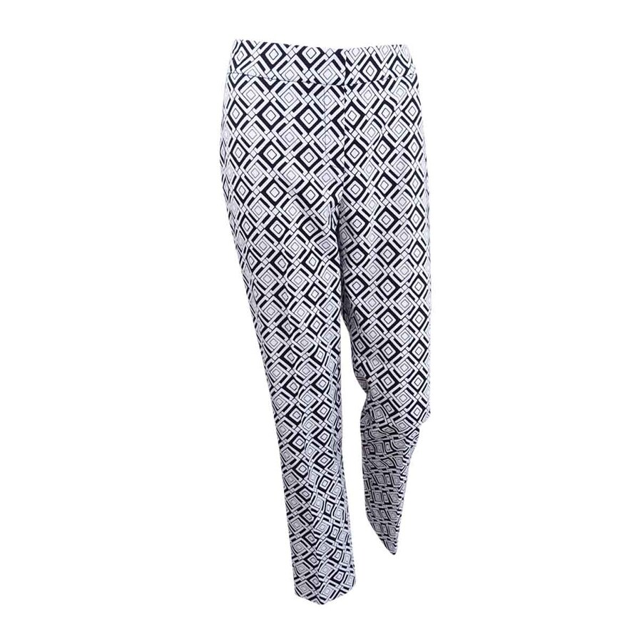 white slim leg pants