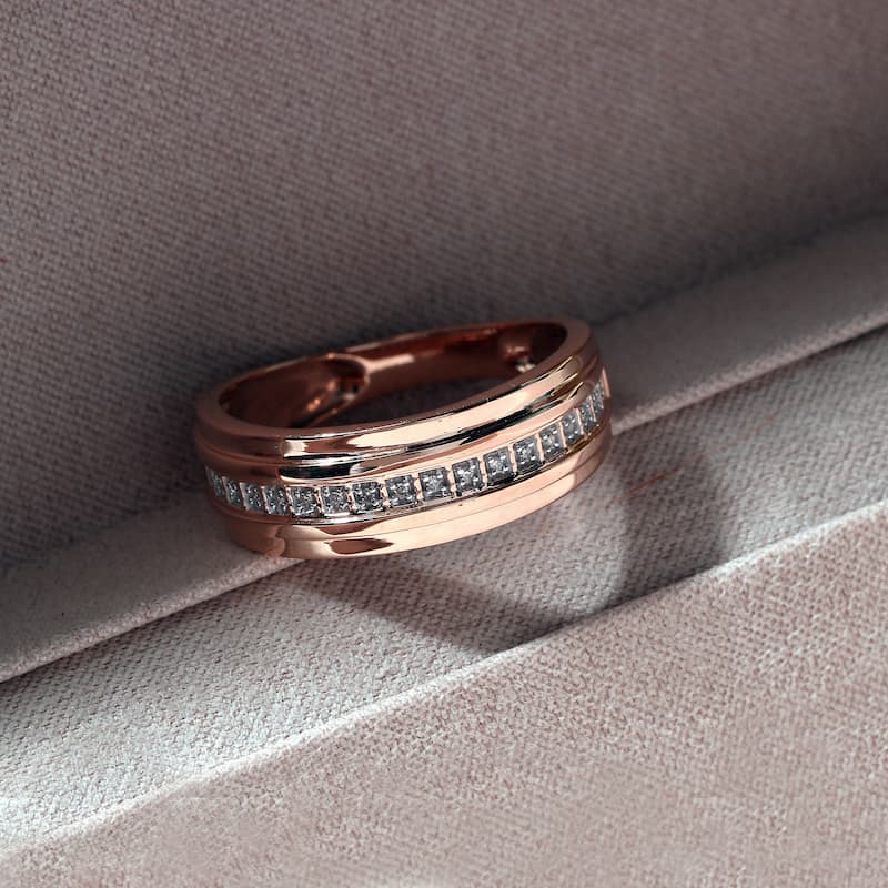 IGI Certified 1/20ct TDW Diamond Wedding Band in 10k Gold for Men