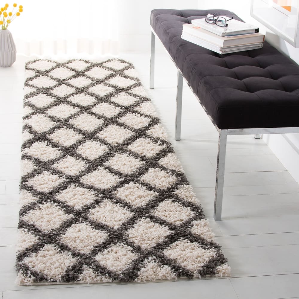 SAFAVIEH Dallas Shag Teja Trellis 1.5-inch Thick Rug