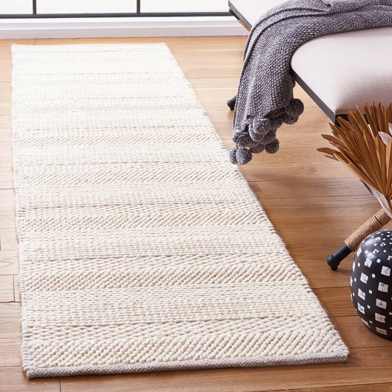 SAFAVIEH Handmade Natura Livea Wool Rug - 2'3" x 8' Runner - Ivory