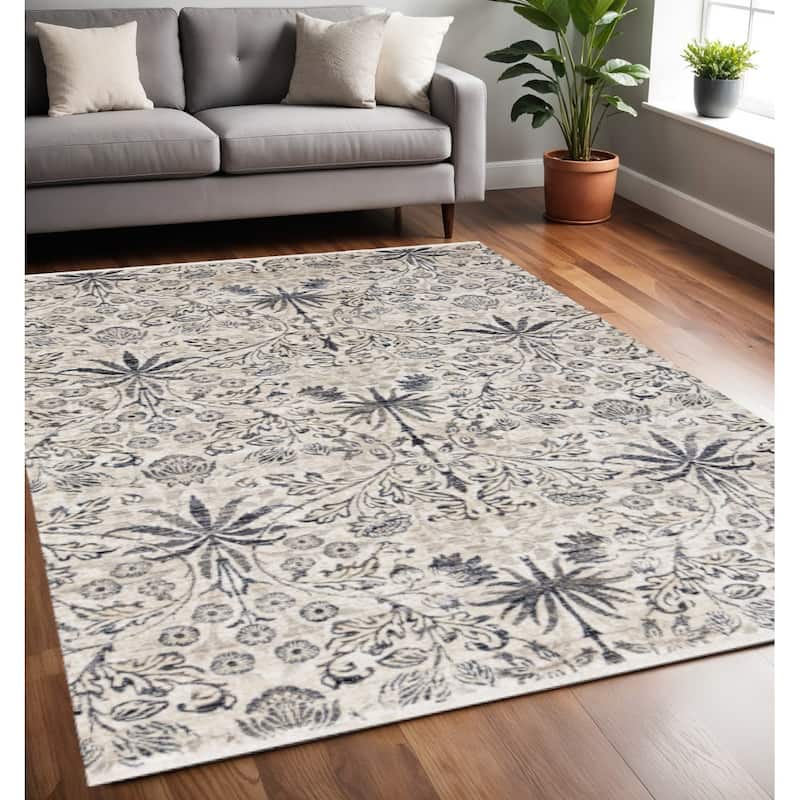 HomeRoots Floral Medallion Modern Rectangle Area Rug - 5' X 8' - 5' X 8'