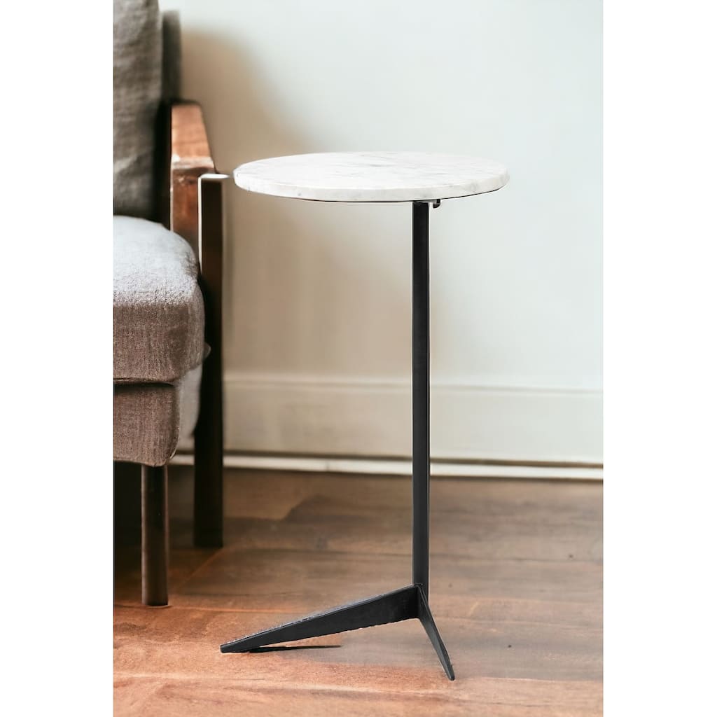 HomeRoots 27" Black And White Marble Round End Table - 15' X '27' X '15