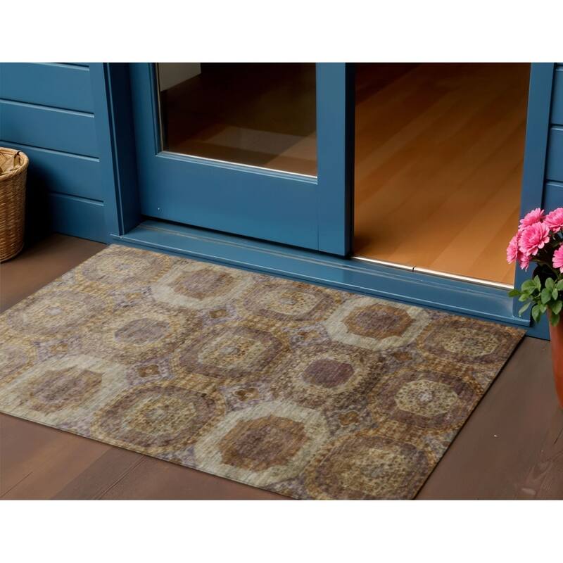 HomeRoots Medallion Transitional Rectangle Outdoor Rug - 3' x 5'