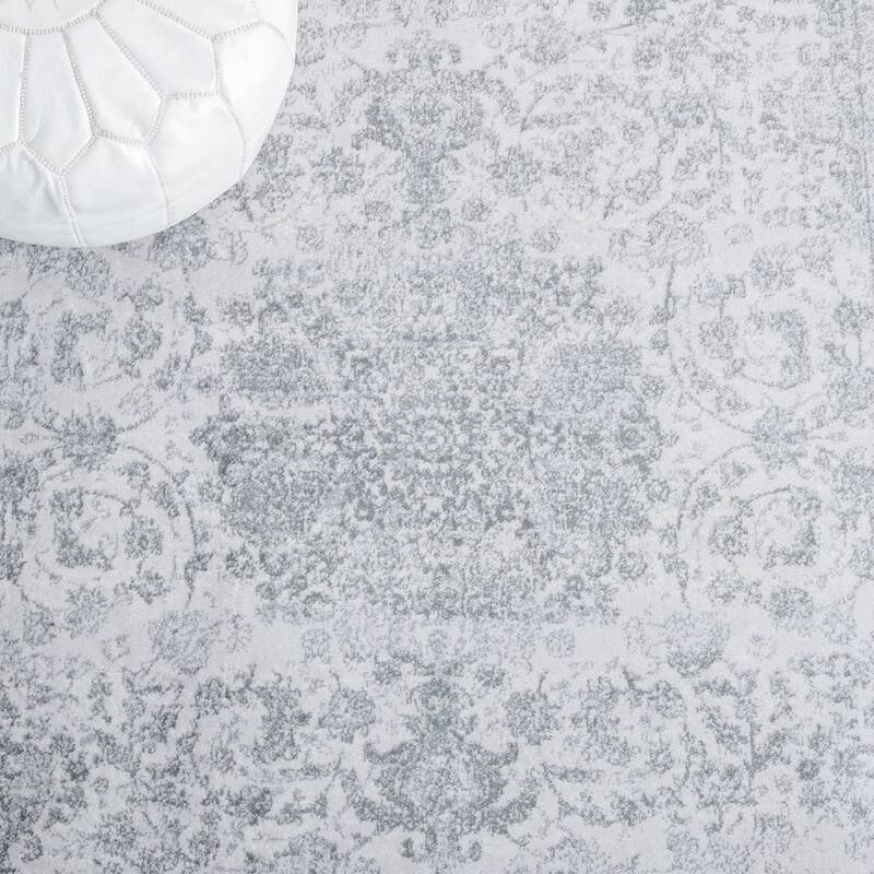 SAFAVIEH Carnegie Payton Distressed Oriental Rug
