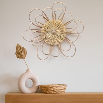 Adeco Wooden Farmhouse Flower Hand Knitted Raffia Straw Wall Decor