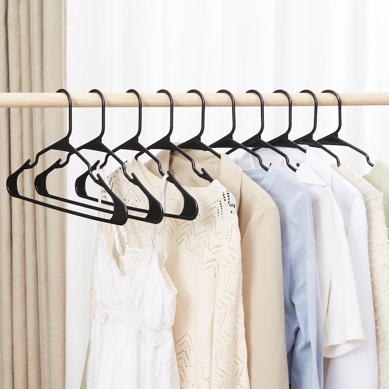 Javlergo 25/50 Pack Plastic Hanger, Space Saving Sturdy Heavy Duty Clothing Notched Hangers