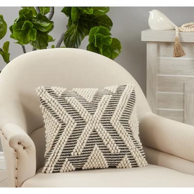Throw Pillow With Arrow Woven Design, 18"x18"