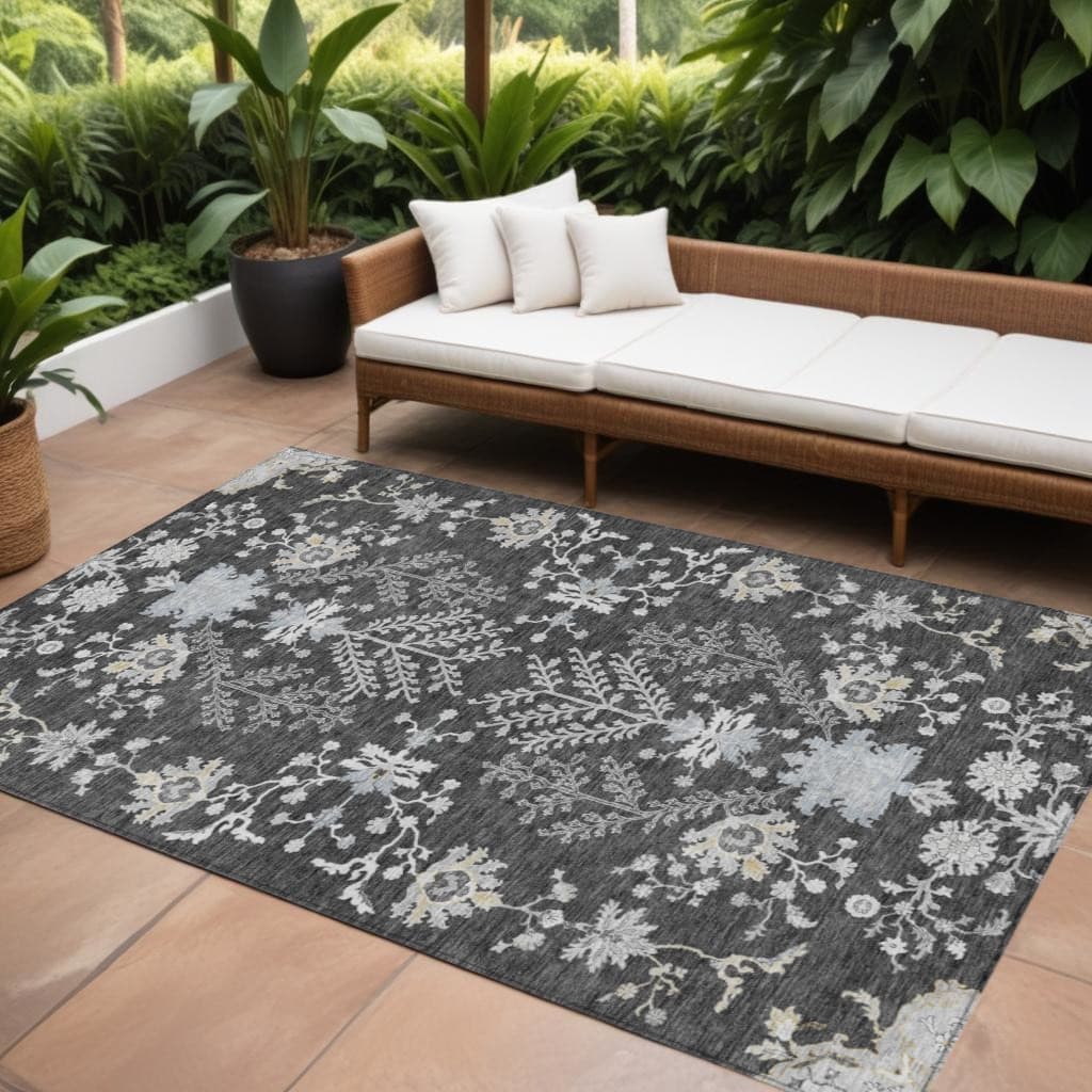 HomeRoots Floral Transitional Rectangle Outdoor Rug