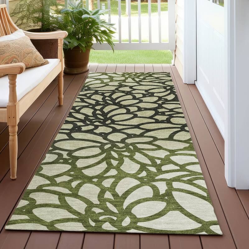Machine Washable Indoor/ Outdoor Floral Craze Chantille Rug - Aloe - 2'3" x 7'6"