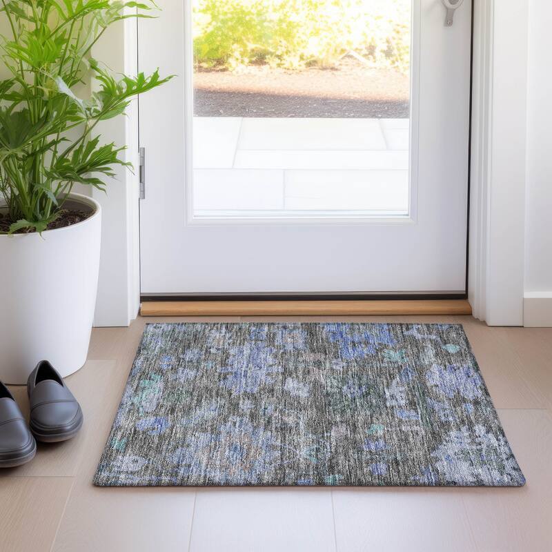 Machine Washable Indoor/ Outdoor Vintage Traditional Chantille Rug - Taupe - 1'8" x 2'6"