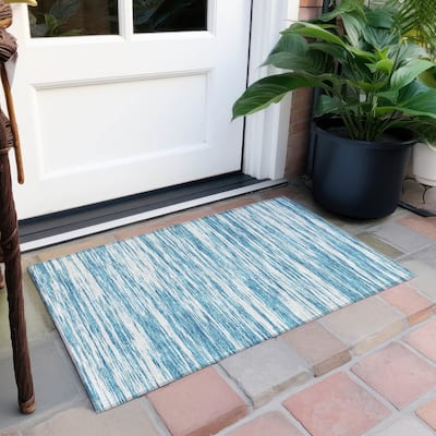 Machine Washable Indoor/ Outdoor Casual Ombre Chantille Rug