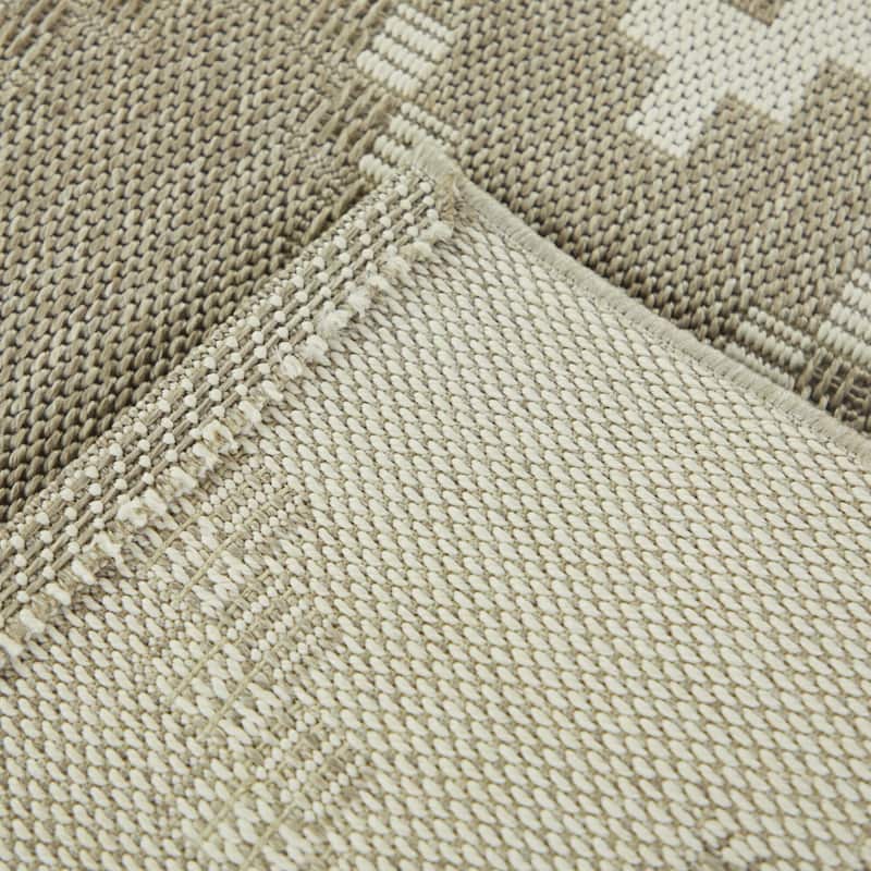 Selwyn Diamond Trellis Indoor/Outdoor Area Rug